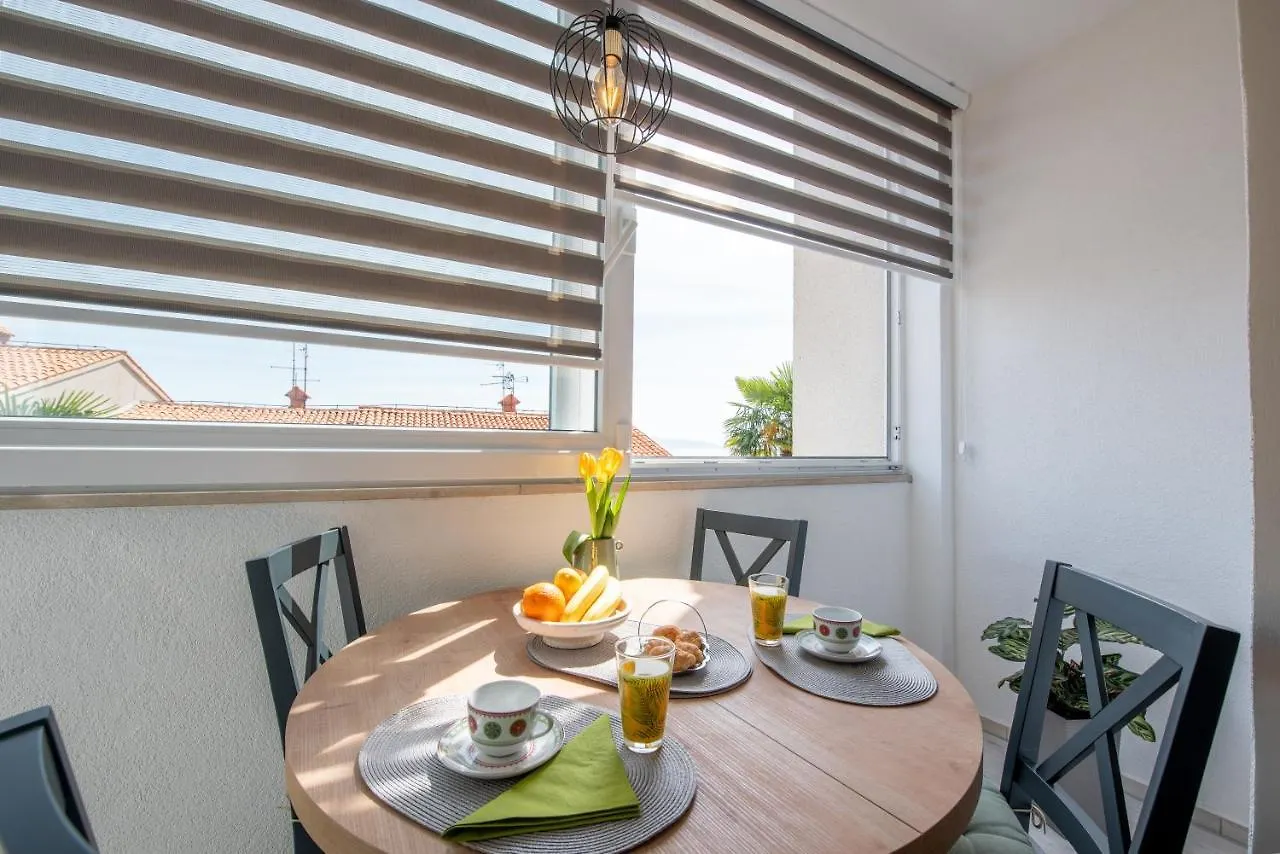 Didi Apartment Abbazia 0*,